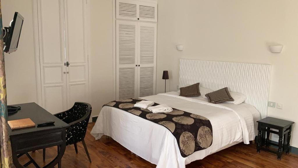 Villa Angelique - Hotel Classe Monument Historique Saint-Denis Eksteriør billede